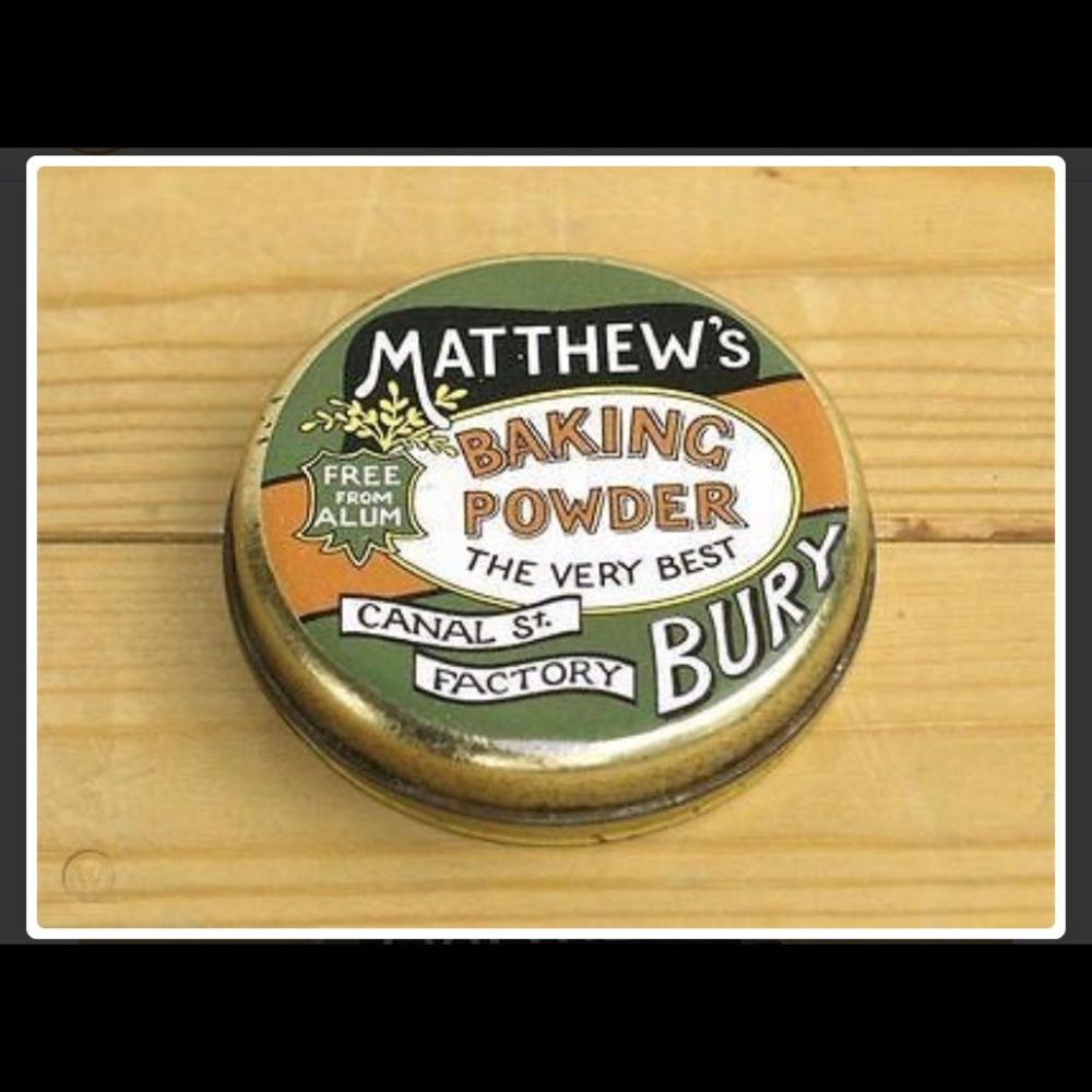 VINTAGE MATTHEW'S BAKING POWDER TIN CANAL ST BURY